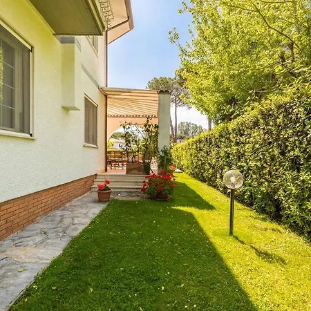 Apartamento Degli Olmi - Relaxation And The Sea Forte dei Marmi